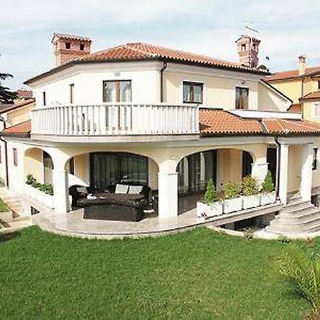 Apartments Villa Teuta อูมัค ภายนอก รูปภาพ