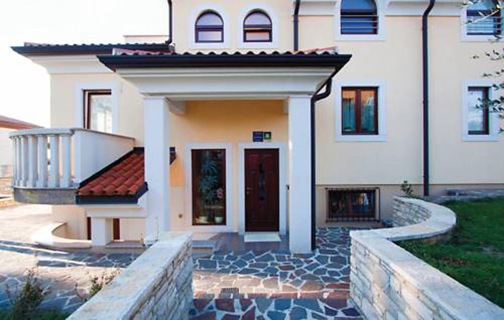 Apartments Villa Teuta อูมัค ภายนอก รูปภาพ