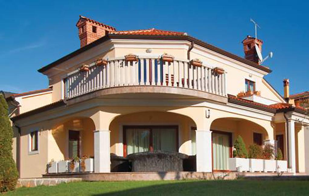 Apartments Villa Teuta อูมัค ภายนอก รูปภาพ
